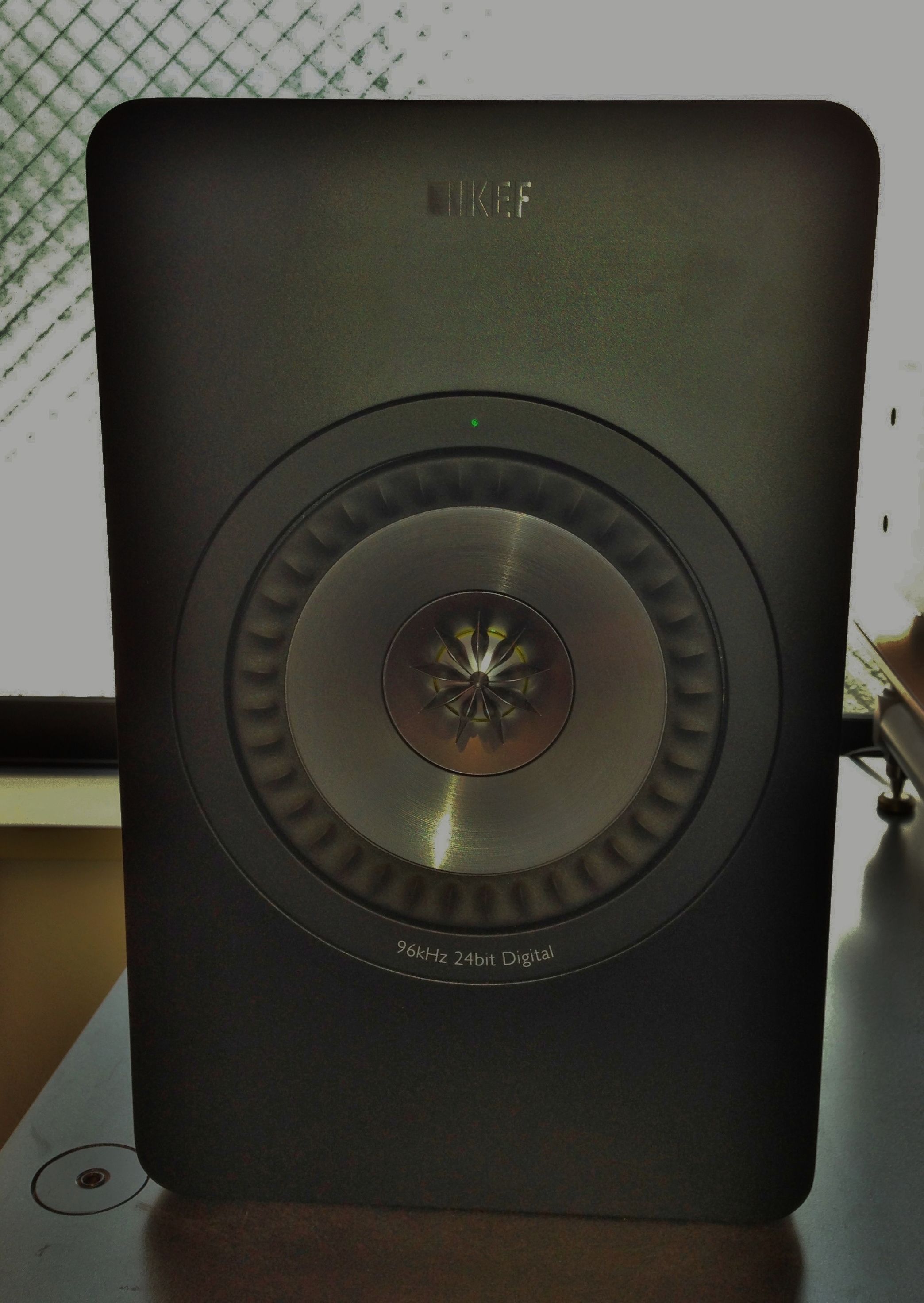 新製品】KEF X300A USB-DAC内蔵アクティブスピーカー【良品】: アート