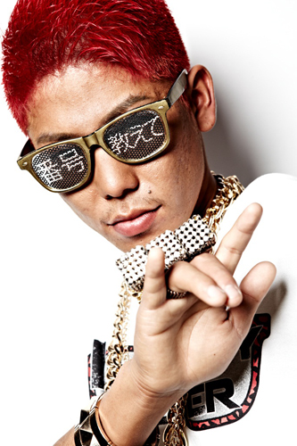 渋谷のカリスマ”あっくん、世界的大ヒットのEDMソングを世界初公式日本