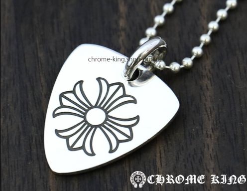 TAK matsumoto愛用のクロムハーツをまとめてみました！ | B'zのTak