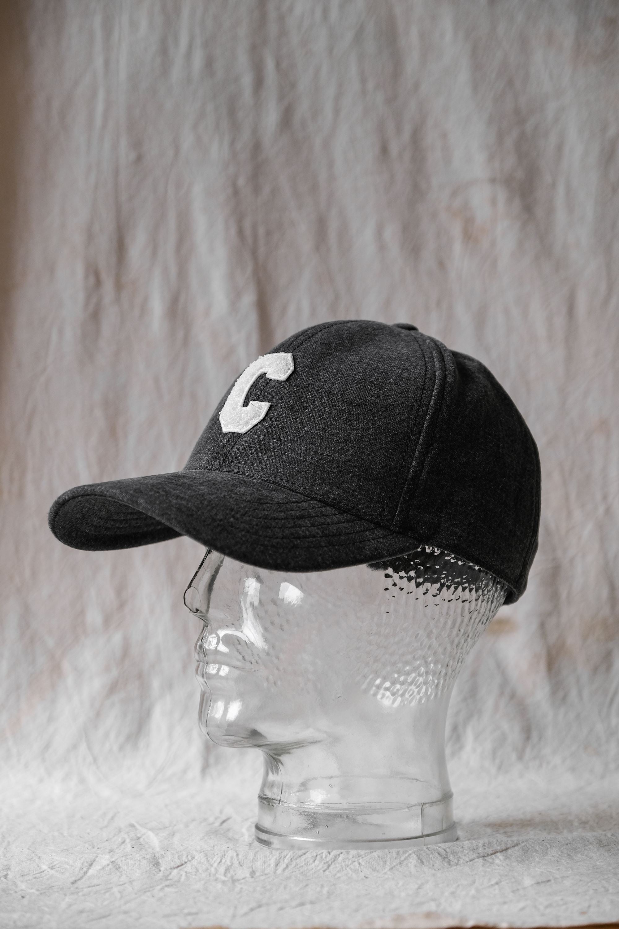 CELINE イニシャルキャップ ヴィンテージ ブラックデニム ウォッシュ