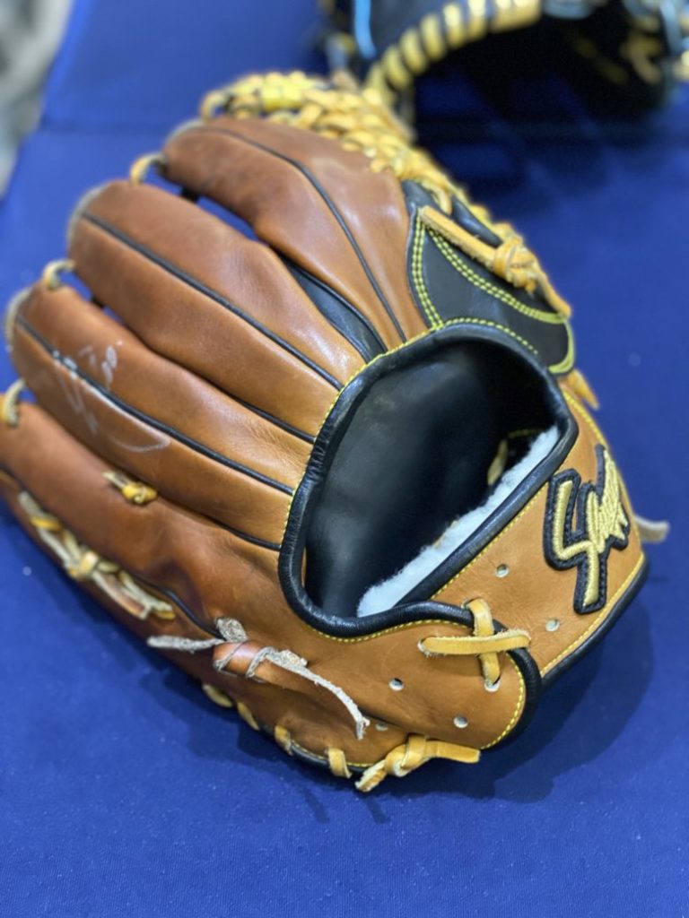 鳥谷選手実使用グラブを添えて】M00と24PS（D1）を使う醍醐味を考える