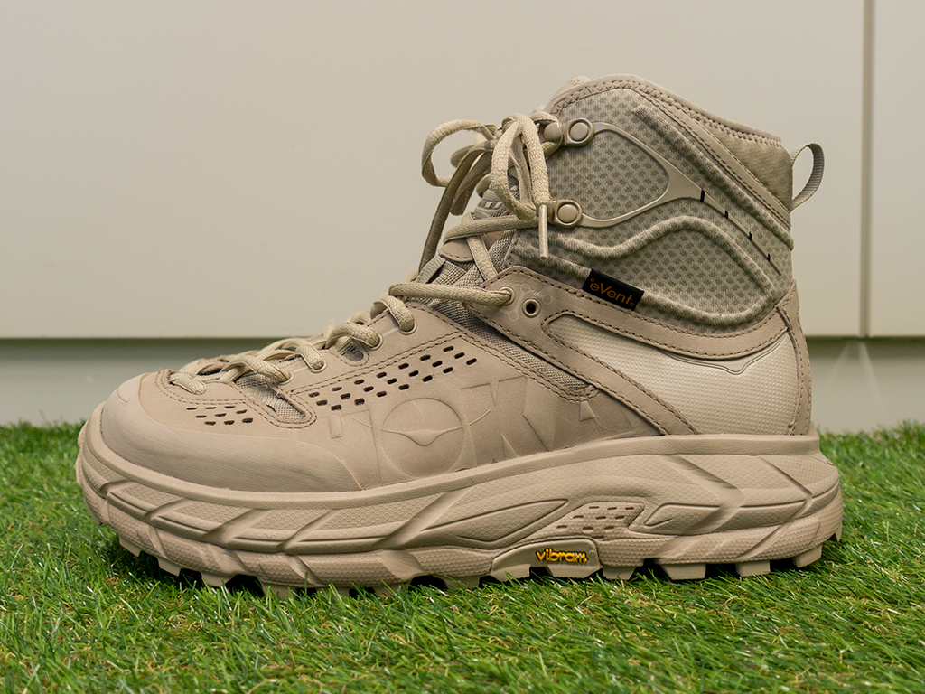 HOKA ONE ONE「TOR ULTRA HI WP（トゥ ウルトラ ハイ ウォーター