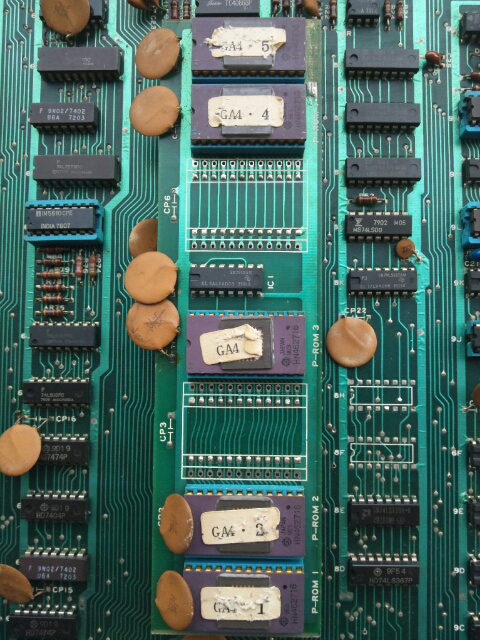 ギャラクシアンの基板☆E - テーブル筐体な日々