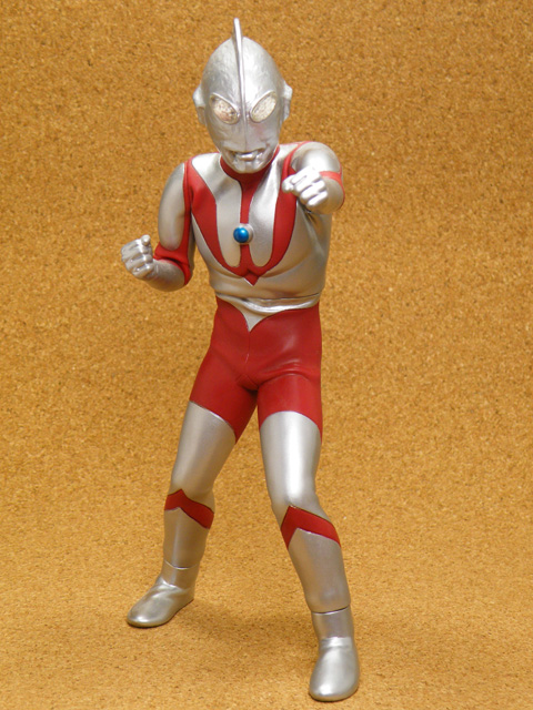 ウルトラマン（Aタイプ）組立式DXソフビフィギュア - スポンサー広告