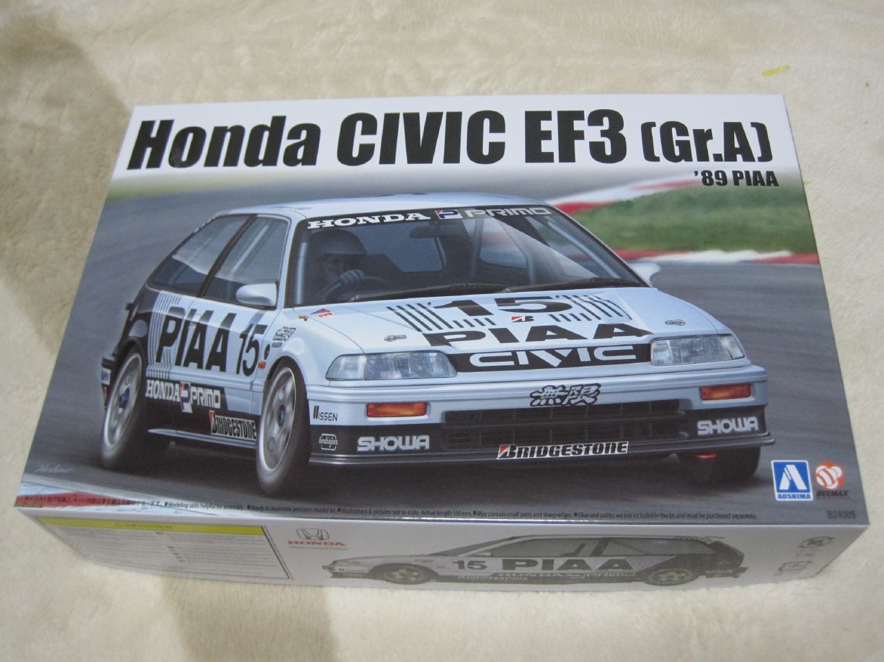 アオシマ＆BEEMAXのEF3 シビック Gr.A `89 PIAAのレビューです