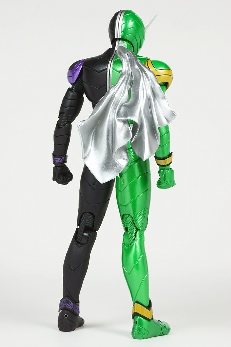 S.H.フィギュアーツ(真骨彫製法) 仮面ライダーW サイクロンジョーカー