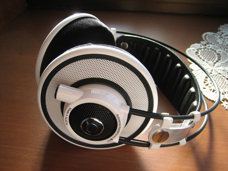 AKG Q701(白)を購入したので、簡単なレビュー記事を書いてみた｜するめ