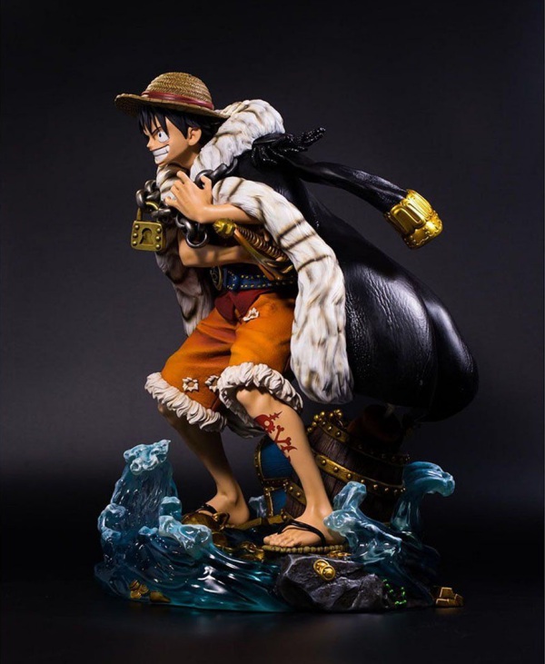 全高約50センチ！ログコレクション 大型スタチューシリーズ ルフィ