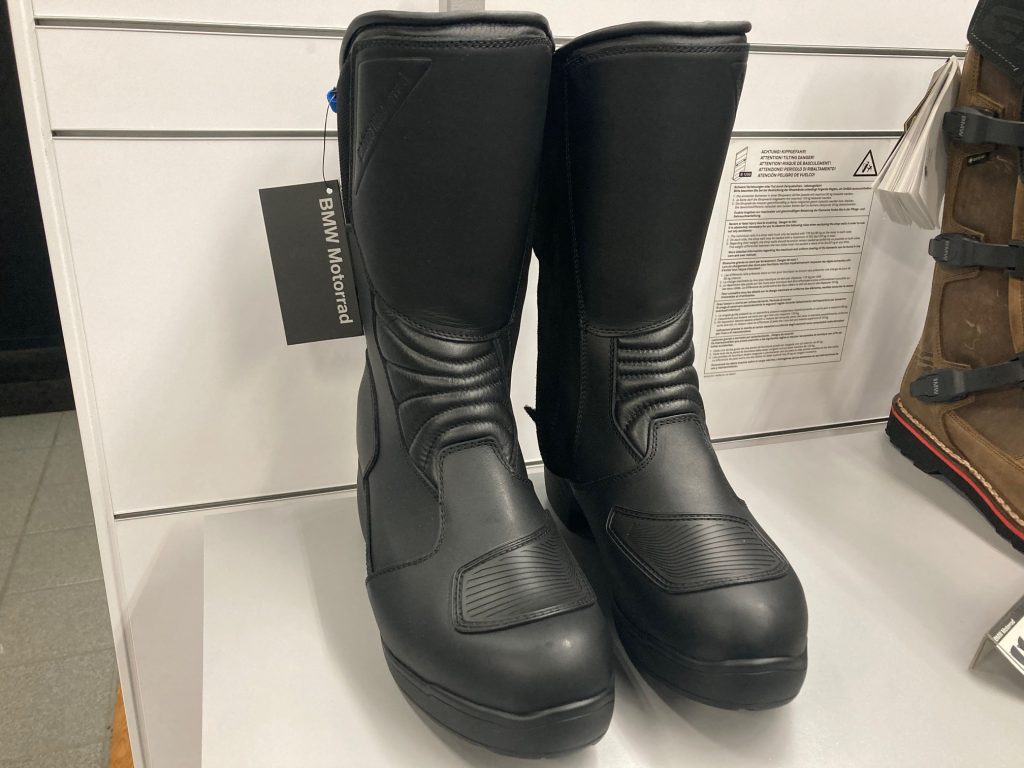 新作ブーツが入荷いたしました。 – Motorrad Sapporo-Nishi