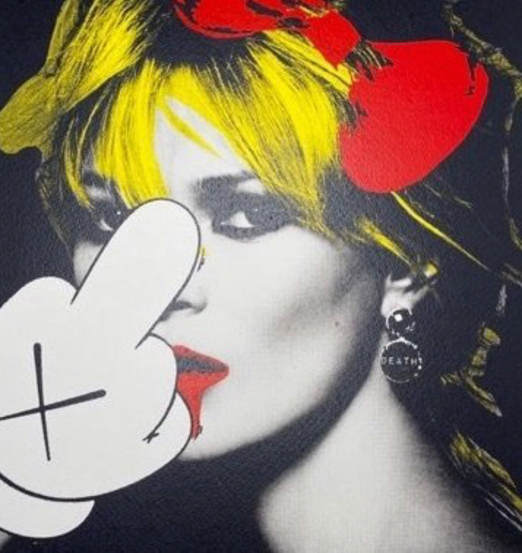 DEATH NYC KATE MOSS X KAWS FINGER RED SIZE: 45 x 32 cm – Borgia