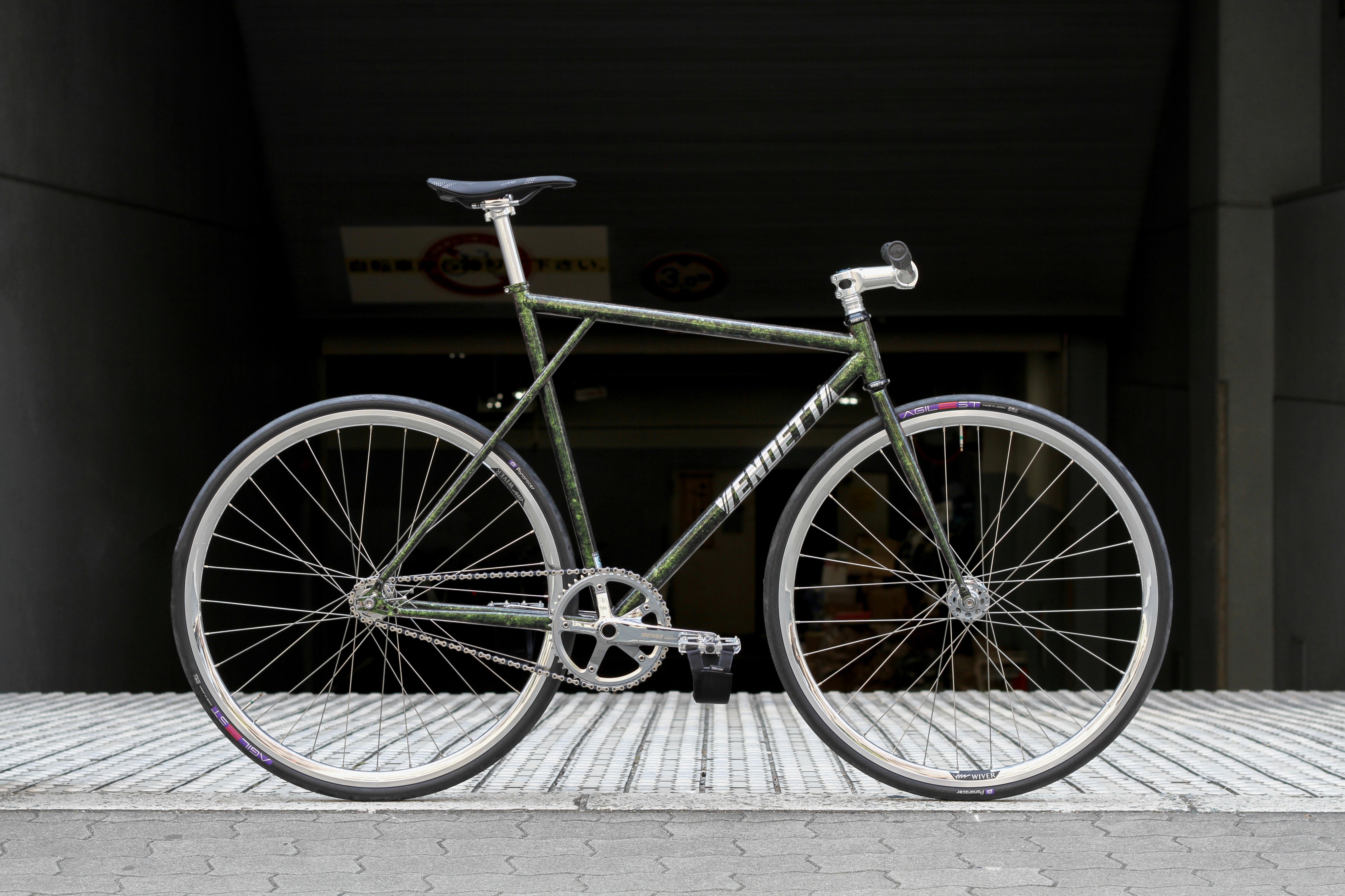 大阪店セレクトカラーのVENDETTAが到着！ | ブローチャーズ - BROTURES