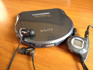 SONY D-777: ガラクタノート