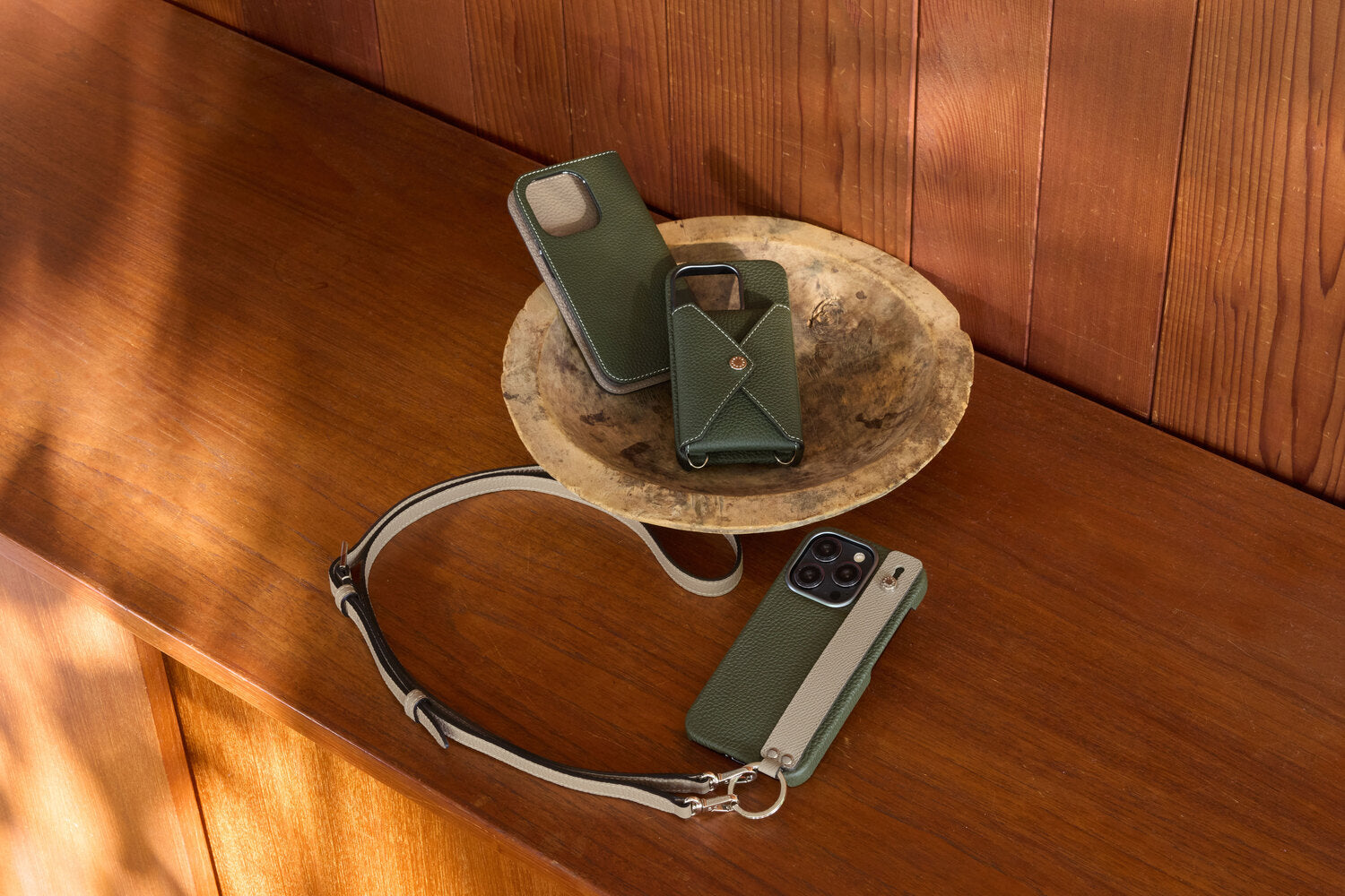 秋限定】オリーブ コレクション（グリーン系）iPhoneケース