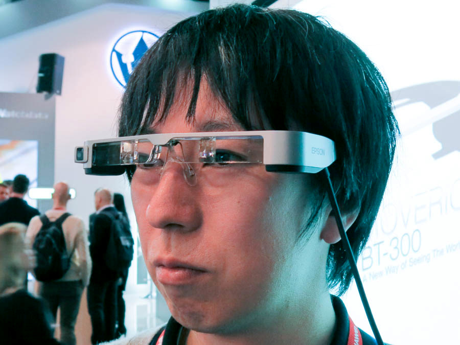 エプソン、ディスプレイ部が大幅に進化したスマートグラス - ケータイ