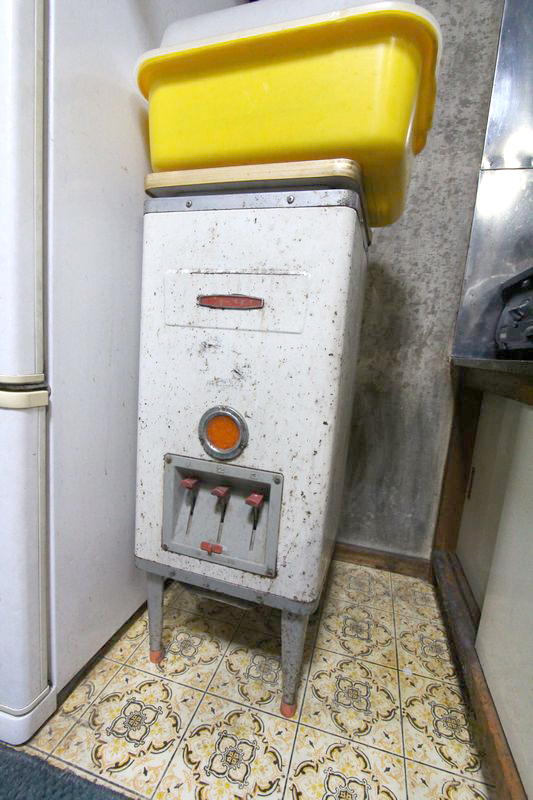 わたしの思い出家電】富士製作所「計量式米びつ」 - 家電 WatchWatch