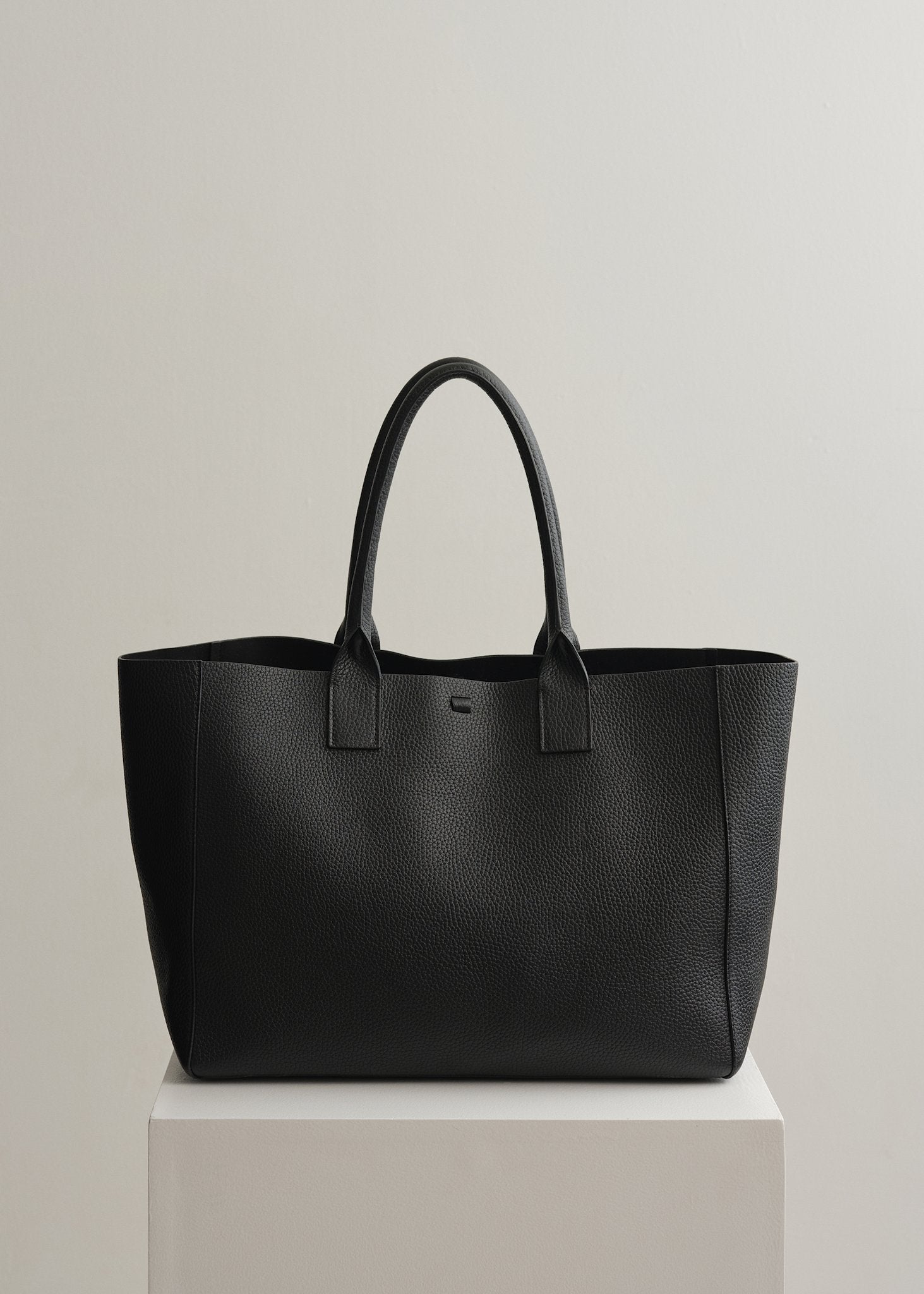 LARGE FILIPPO BAG - BLACK RIO