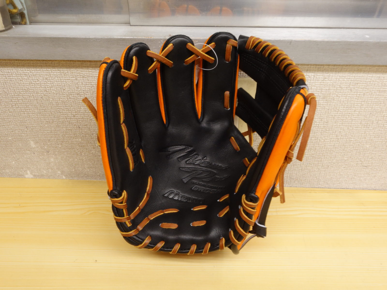 太田様 軟式用 ミズノプロ オーダーグラブ 内野手用 ｜ BASEBALL PRO