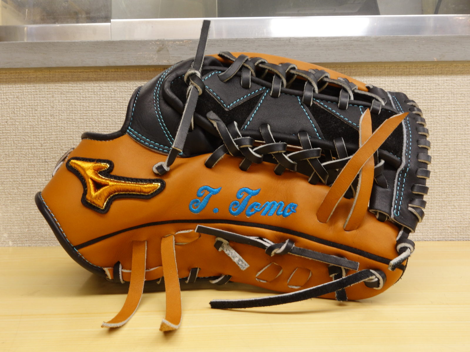 T.Tomo 様 軟式用 ミズノプロ オーダーグラブ 外野手用（梶谷モデル