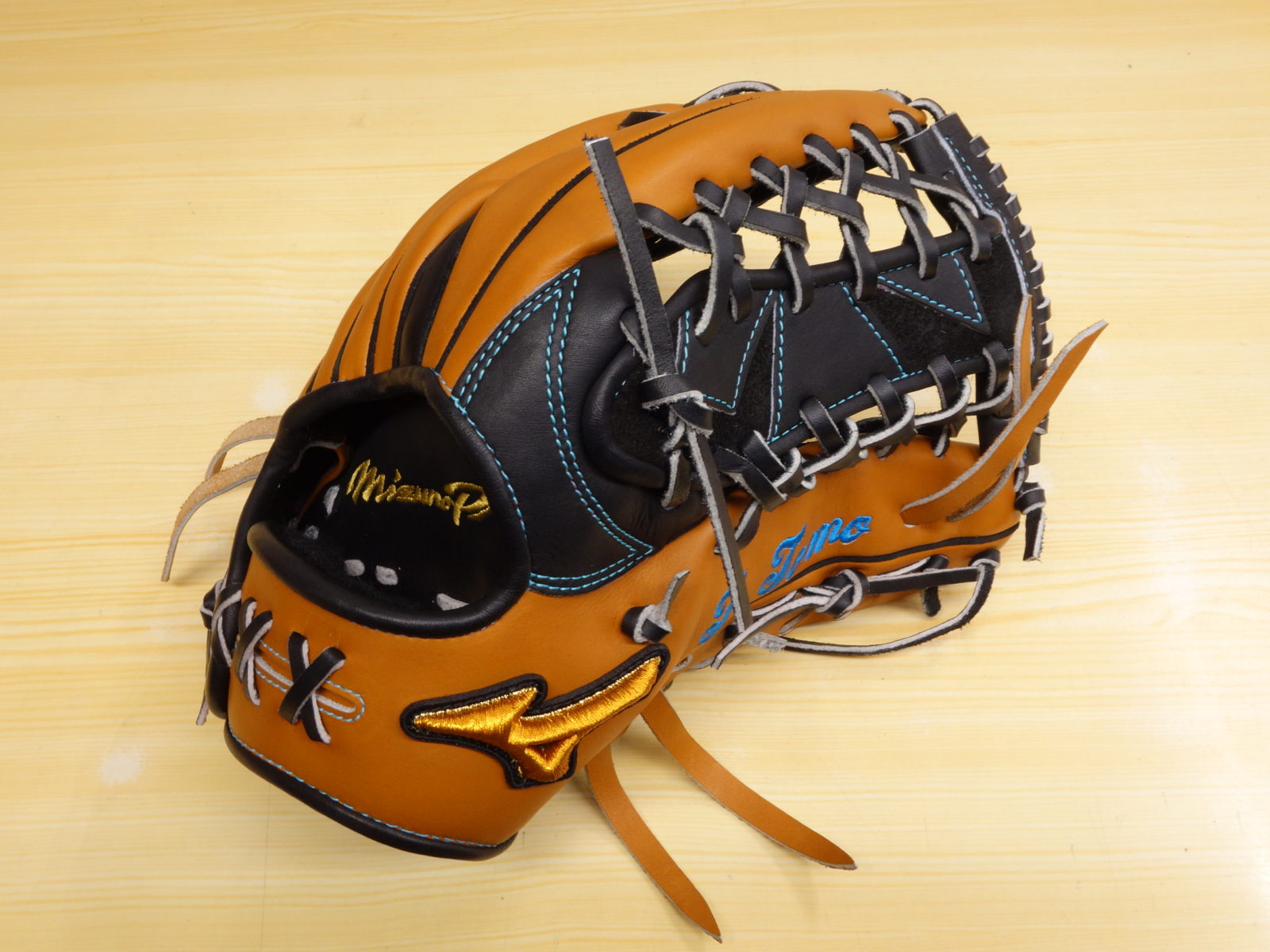 T.Tomo 様 軟式用 ミズノプロ オーダーグラブ 外野手用（梶谷モデル