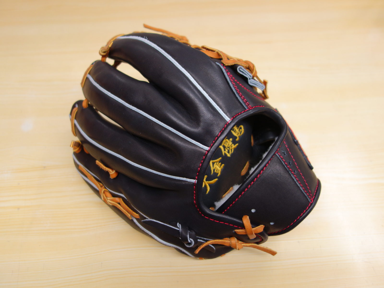 大金 様 ハイゴールド 硬式 サード・オールラウンド用グラブ 手の平