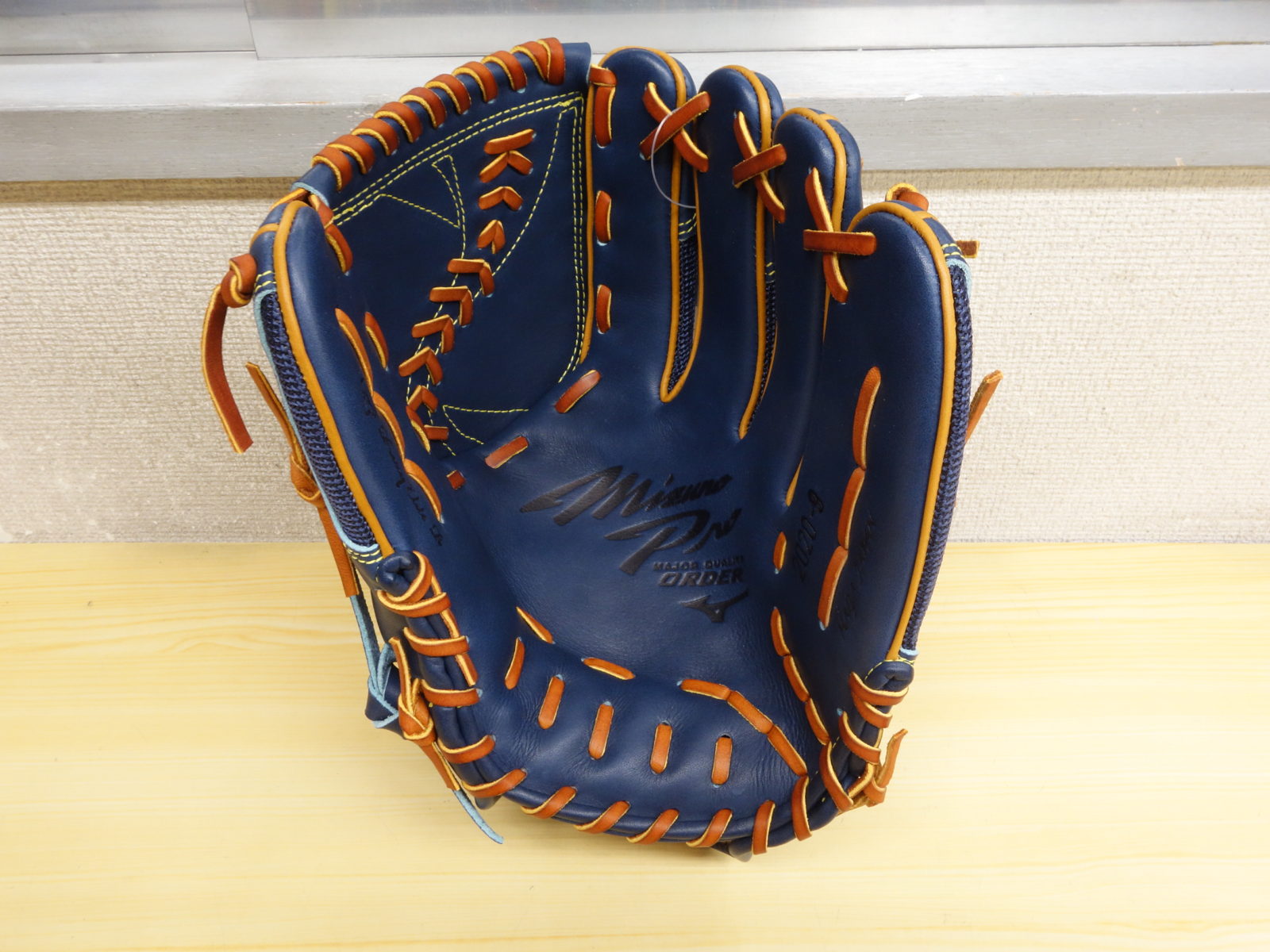 和田 様 軟式用 ミズノプロ オーダーグラブ 投手用 （田中モデル