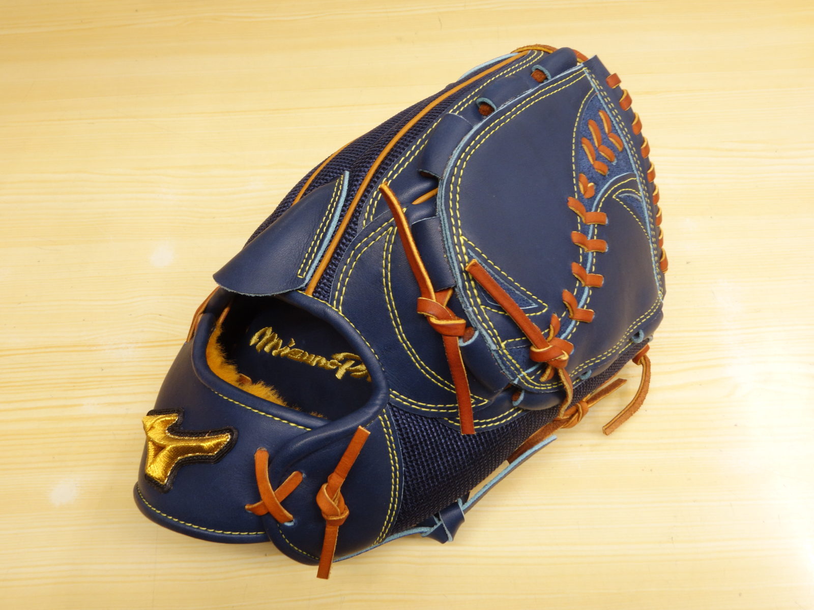 和田 様 軟式用 ミズノプロ オーダーグラブ 投手用 （田中モデル