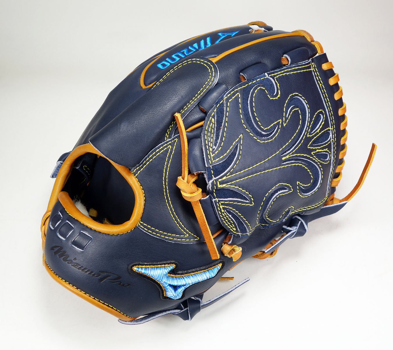 ミズノプロ CRAFTED Edition 限定デザイン 軟式グラブ 菅野モデル