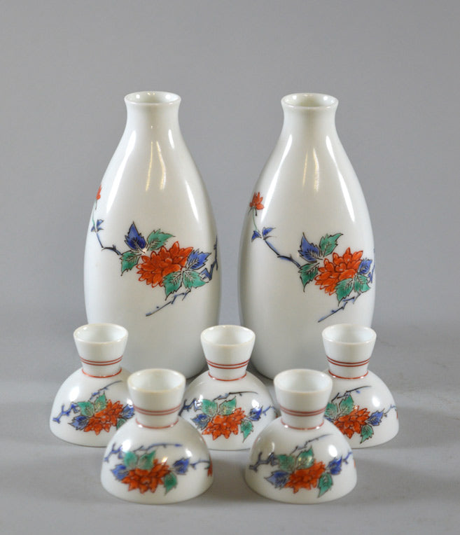 十三代酒井田柿右衛門 濁手菊牡丹文壷 共箱 最大幅約18㎝東Y7-0825