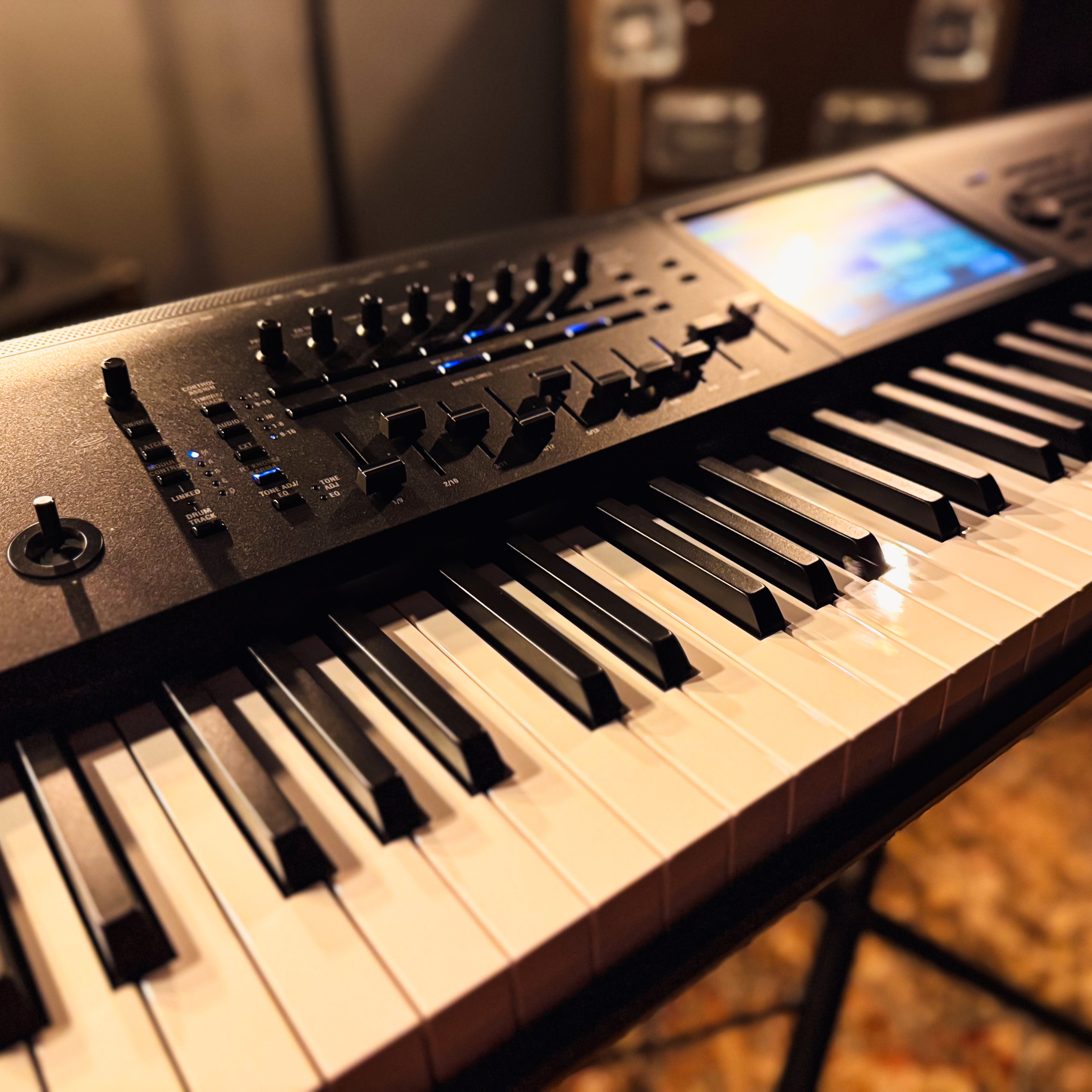 Korg Kronos 3 88-Key Music Workstation STAGE RIG – Kraft Music
