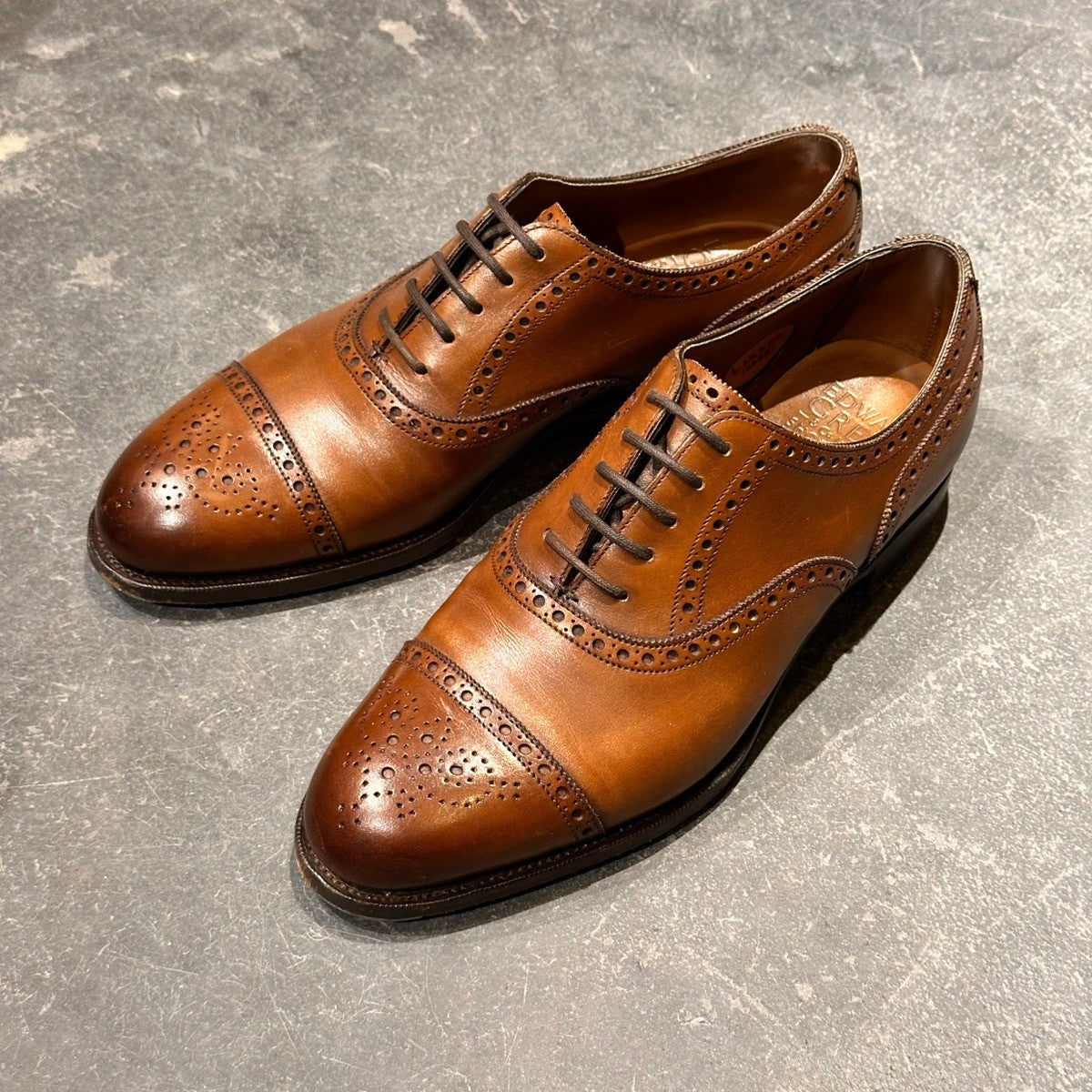 美品【EDWARD GREEN】エドワードグリーン セミブローグ カドガン