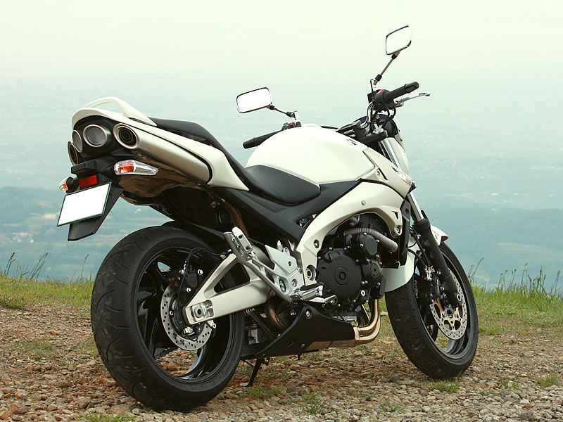 スズキGSR400 ワンオフスリップオン。 | バイクマフラー販売・ワンオフ