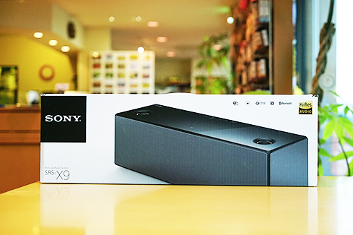 ハイレゾ再生に対応した こだわりスピーカー「SRS-X9」開梱・外観