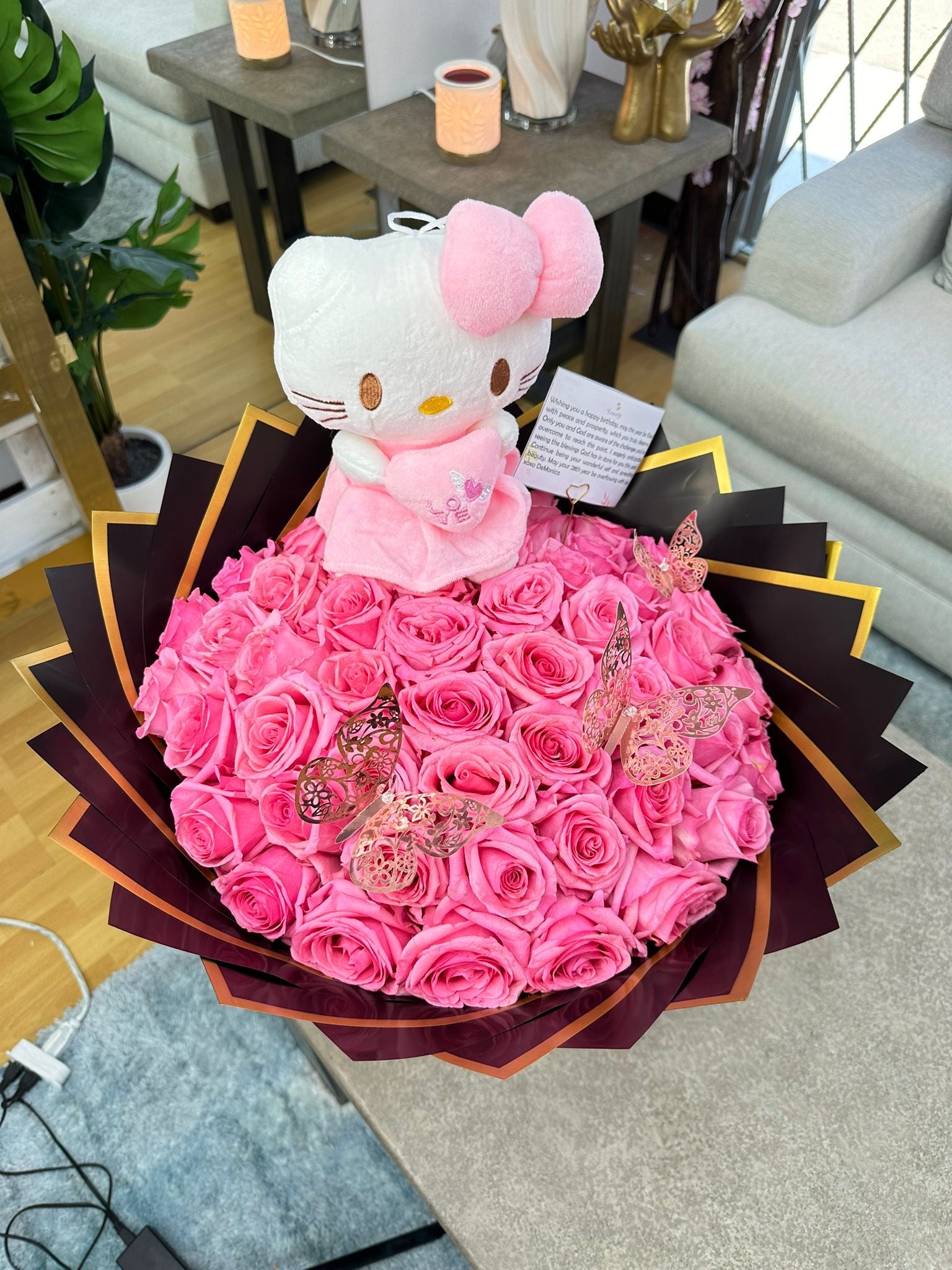 50 Pink Opala Roses + Hello Kitty 20cm – Lovely Flowers