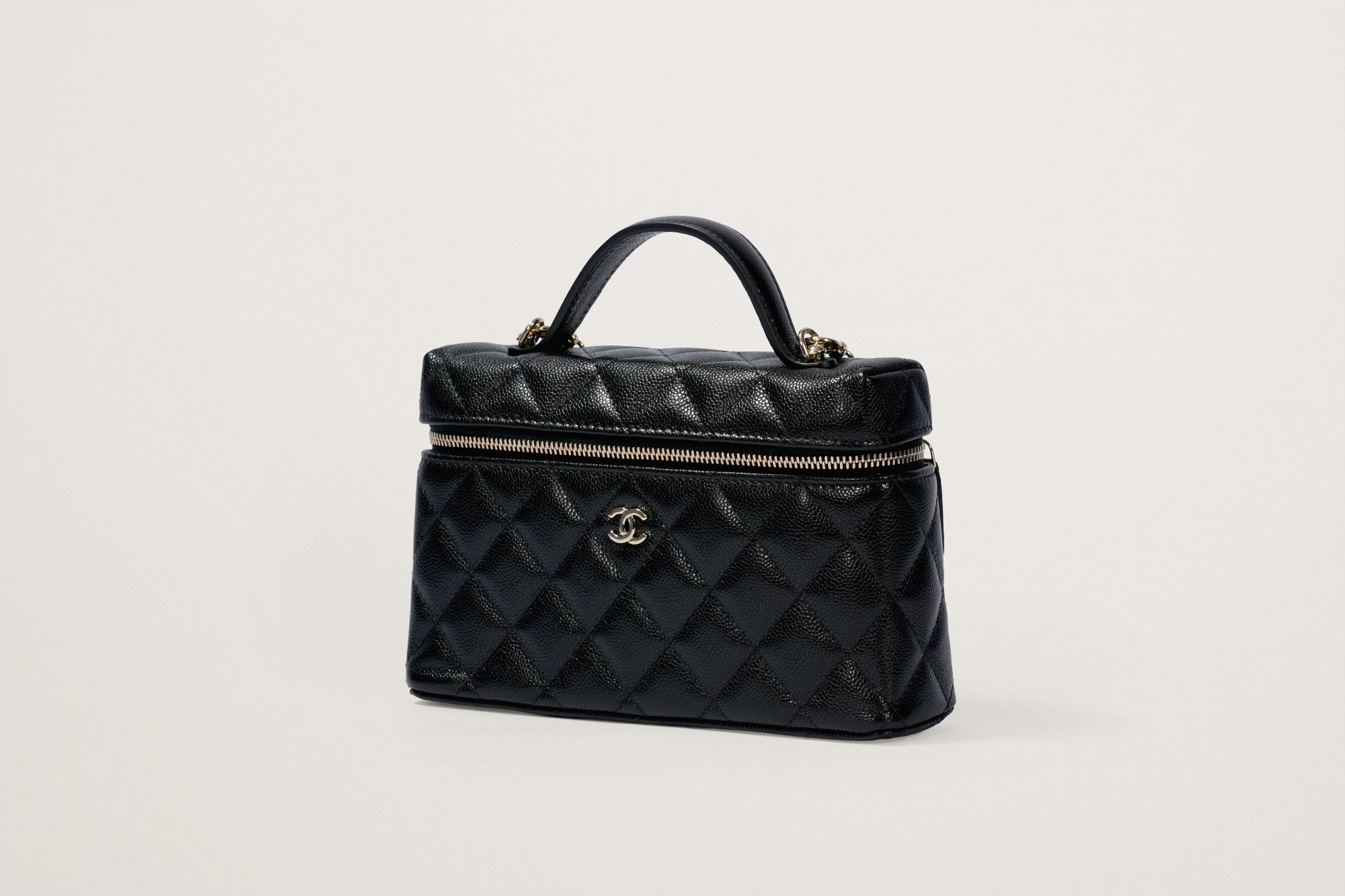 CHANEL マトラッセ スモールヴァニティケース – GINZA SATAKE