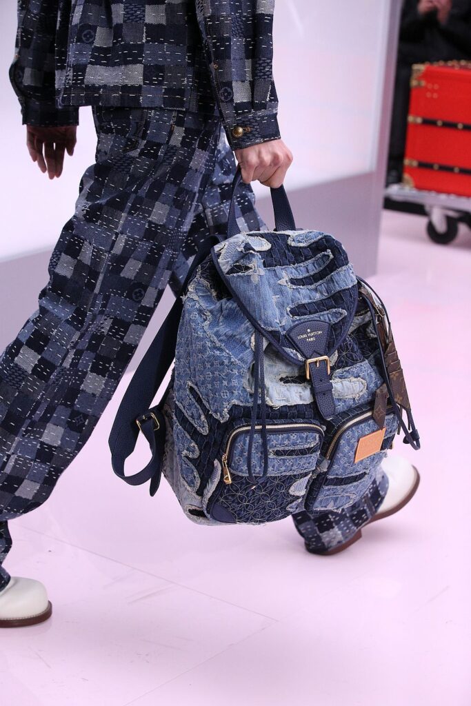 ルイ・ヴィトン」が2025秋冬メンズ・コレクションにて様々なデザインの