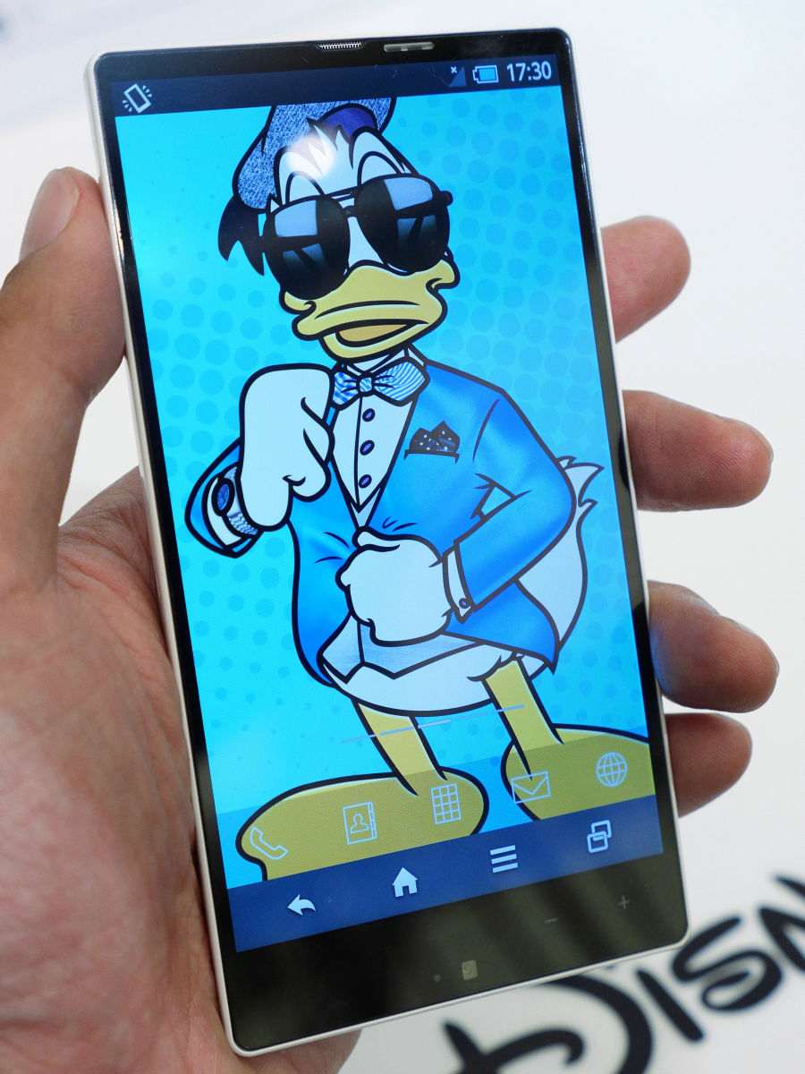 Disney Mobile smartphone with 16.3 million pixel camera and 5.2
