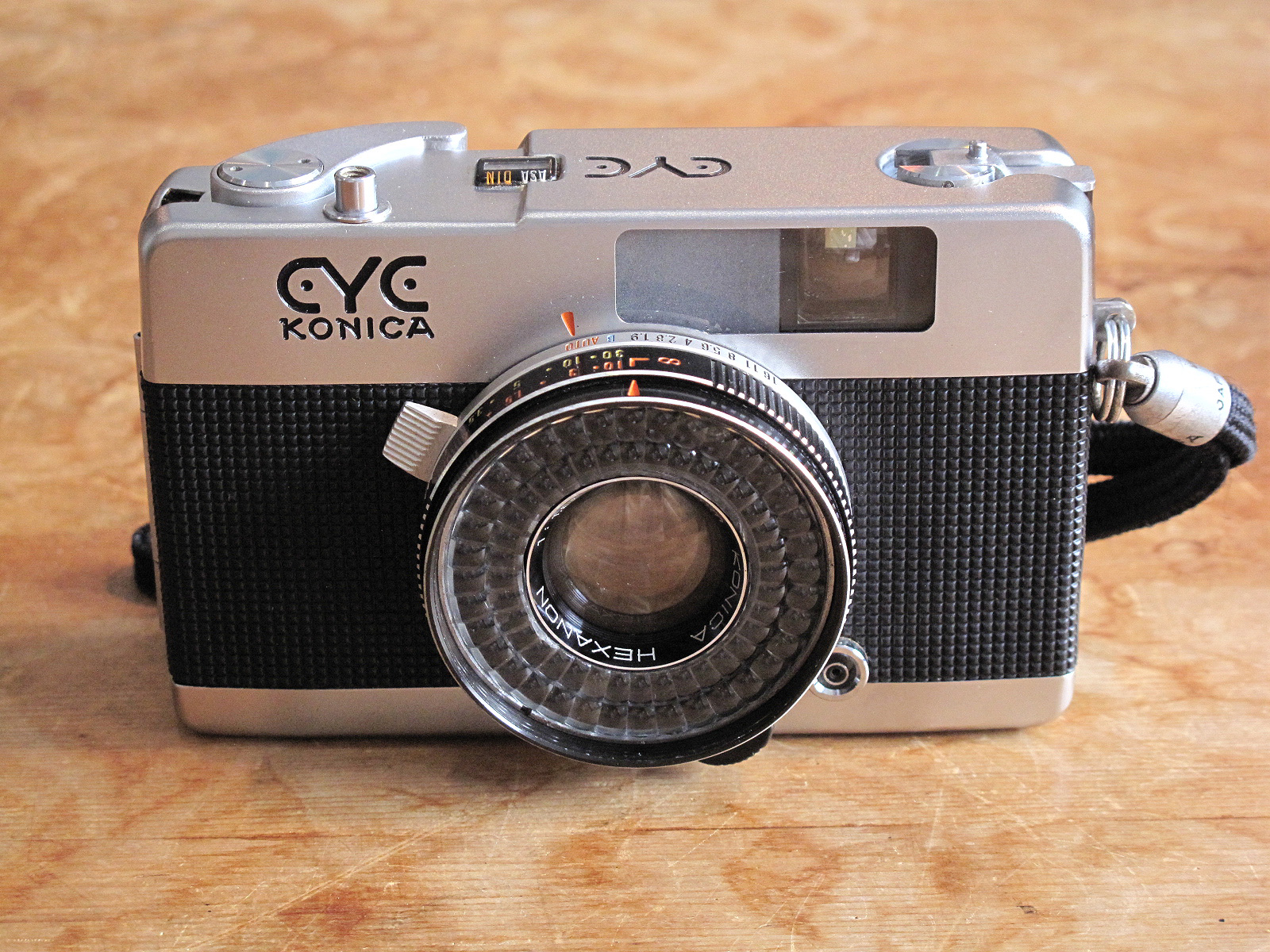 KONICA EYE | イエネコカメラ 名古屋市 中古フィルムカメラを修理販売