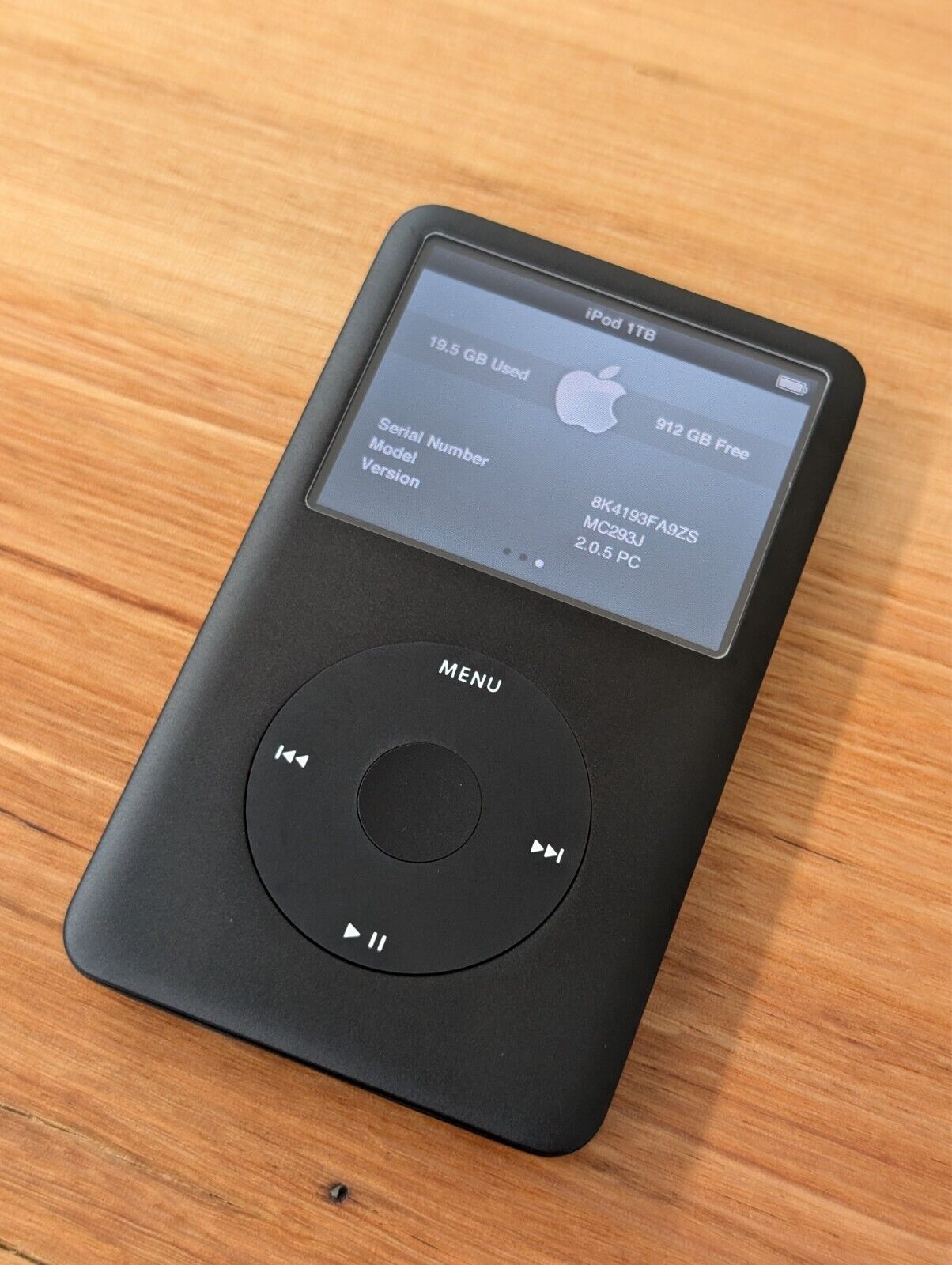 iPod Classic 120GB ブラック MB565J Apple iPod classic MB565J/A