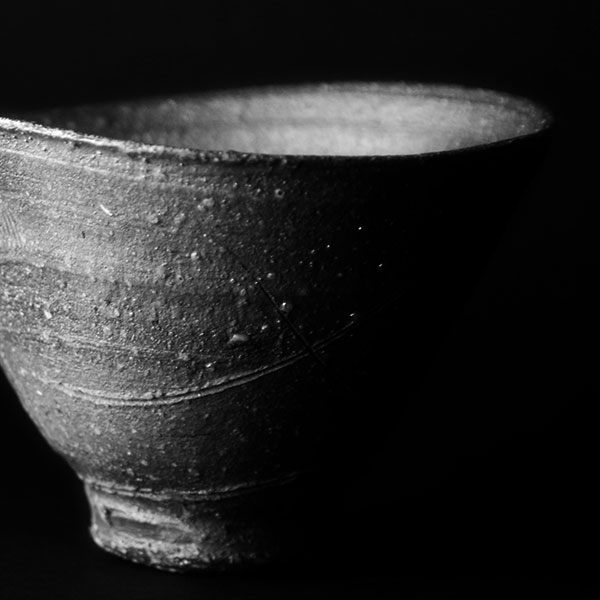 引出し黒茶碗（桐箱付） 作家「鯉江良二」