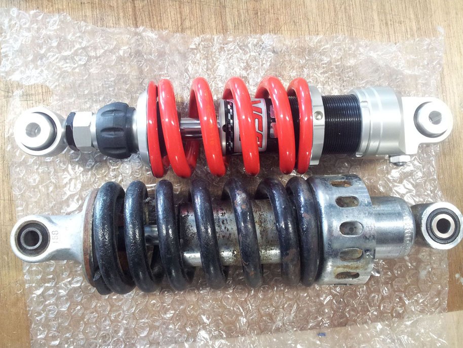 HONDA JADE(ホンダ ジェイド)用 リアサスペンションをワンオフしてみた