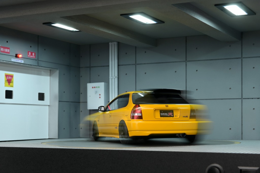 予告：WEB限定「1/18 機械式駐車場 ターンテーブル ジオラマ」4/24 (月