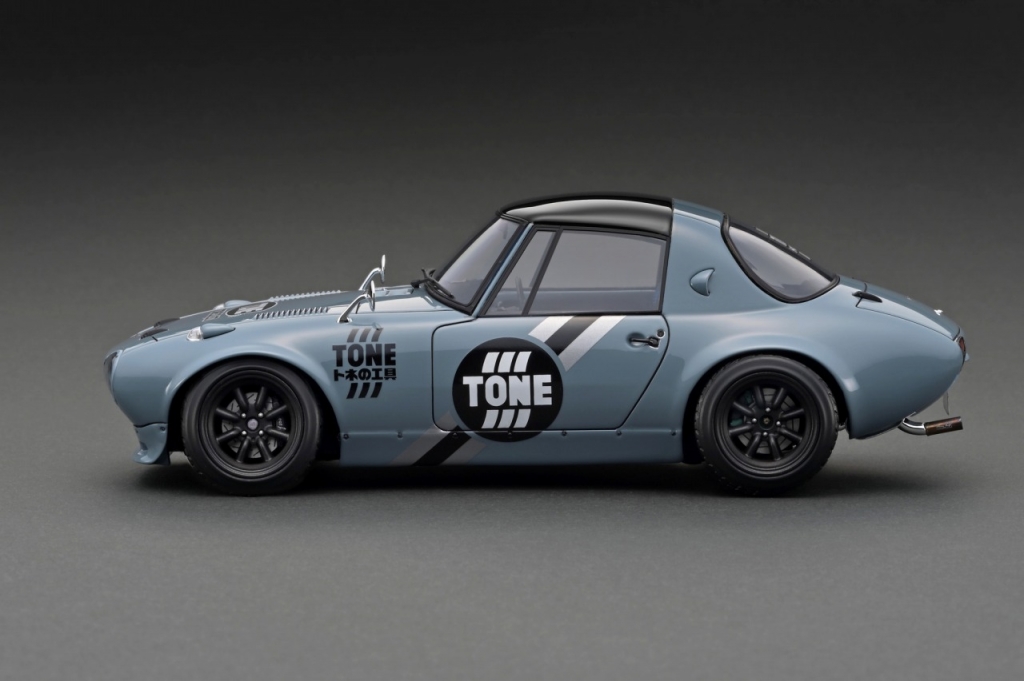 2種の1/18スケール「トヨタスポーツ800（ノブハチ)」をピックアップ