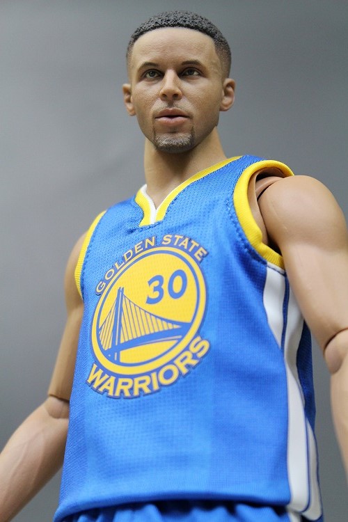 入荷後即完売だったエンターベイ1/6リアルマスターピース「NBA