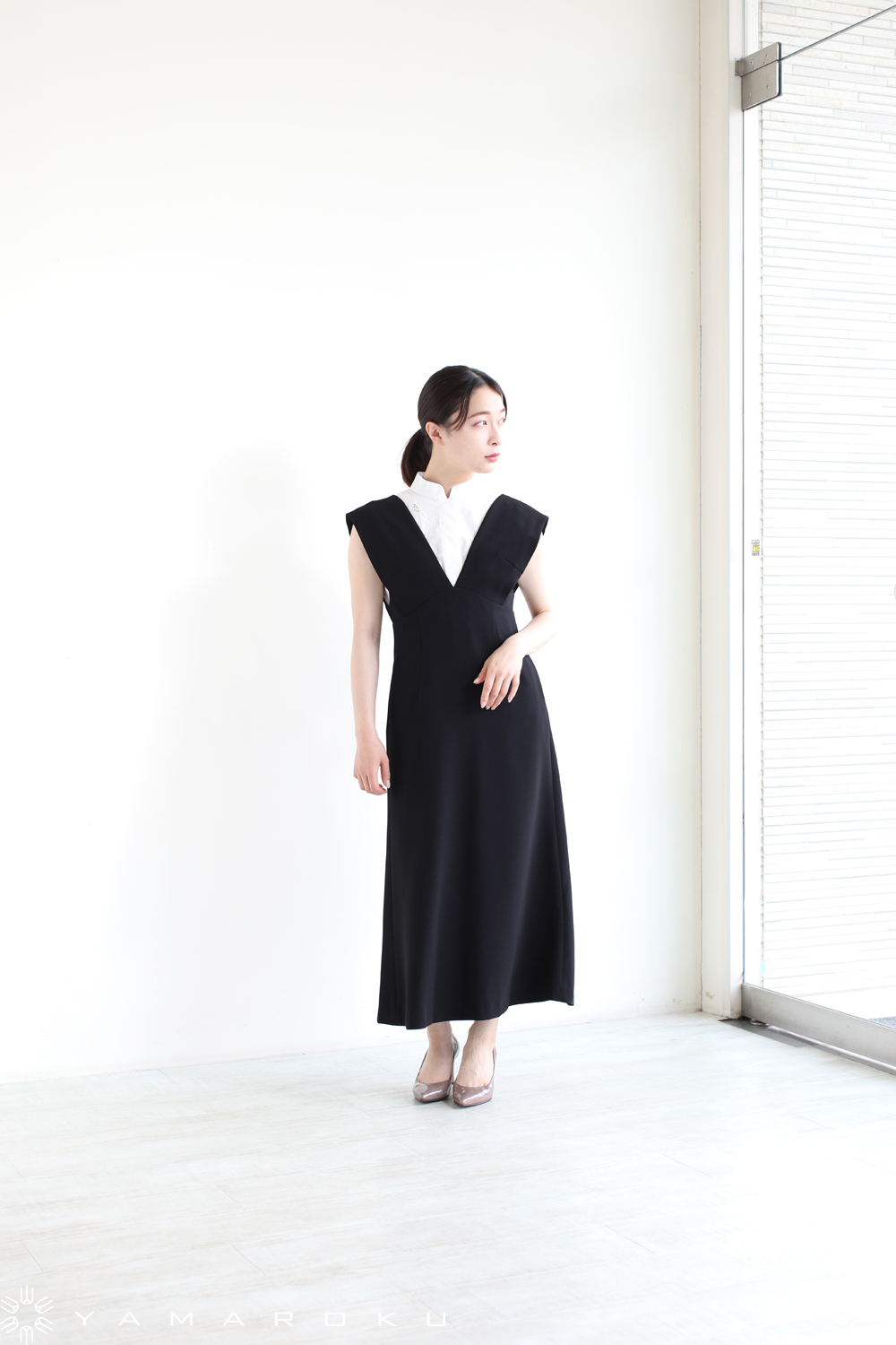 Mame Kurogouchi(マメ) 2021 PRE-FALL Collection スタート！！V Neck