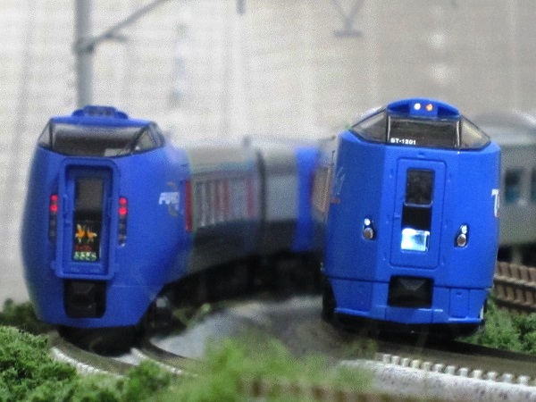 Nゲージ鉄道模型】ﾏｲｸﾛｴｰｽｷﾊ261系1000番台特急「ｽｰﾊﾟｰとかち」快走