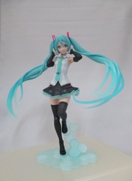 フィギュアライズ ラボ 初音ミクV4X・・・塗装しちゃいました