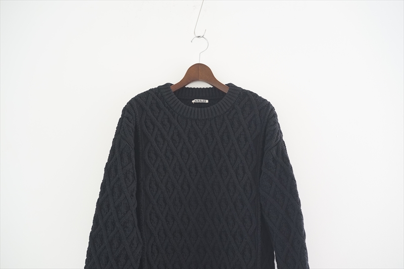 AURALEE(オーラリー)19AW Collectionの新作、Hard Twist Merino Aran