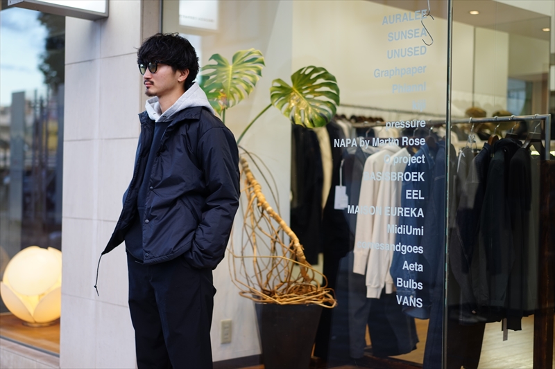 軽量で多様性に長けるコーチジャケット。UNUSED(アンユーズド)の新作