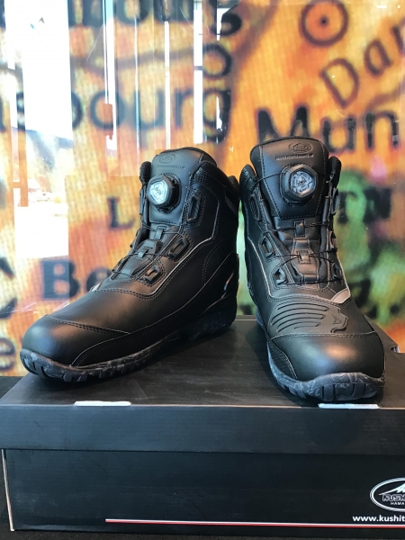 新商品入荷】 K-4563 アドーネシューズ(ブラック） K-2401 エアー