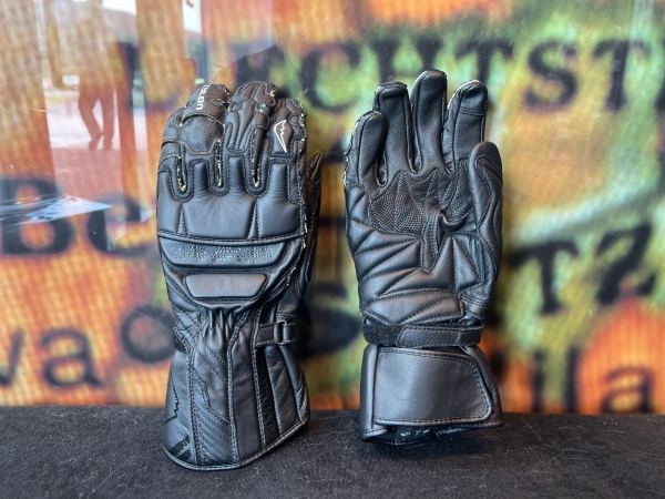 ソリッドGPSグローブ4入荷のお知らせ：KUSHITANI 清水店 | KUSHITANI